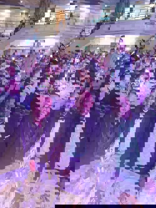 PHOTO 2022 11 25 21 51 35